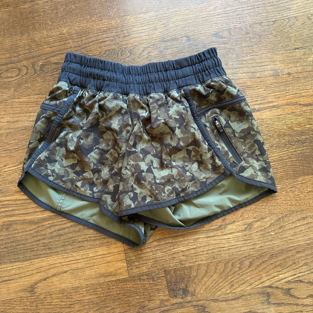 Lululemon camp print running shorts in size 4